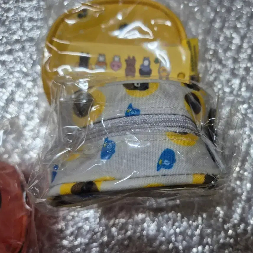 [SOLD OUT] 정품 카카오 프렌즈 반달 동전 지갑 키링
