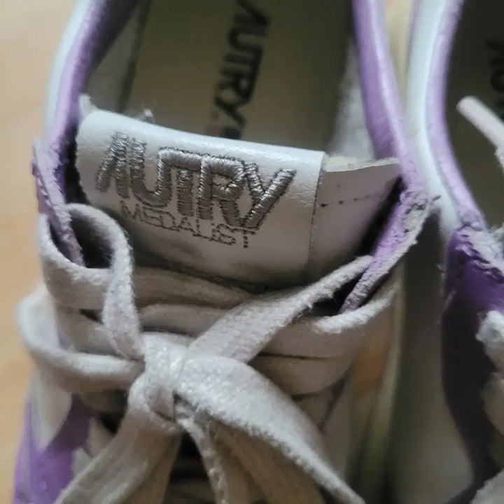[BUNJANG] Autry Medalist Purple White Sneakers / 오트리 메달리스트 퍼플 스니커즈
