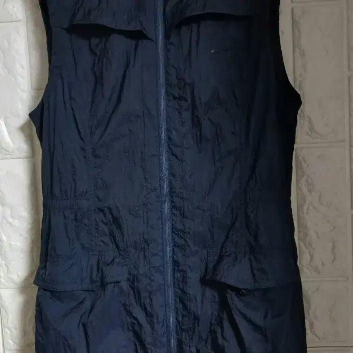 [BUNJANG] National Geographic Navy Windbreaker Vest / 내셔널지오그래픽 바람막이 조끼 네이비