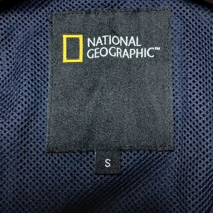 [BUNJANG] National Geographic Navy Windbreaker Vest / 내셔널지오그래픽 바람막이 조끼 네이비