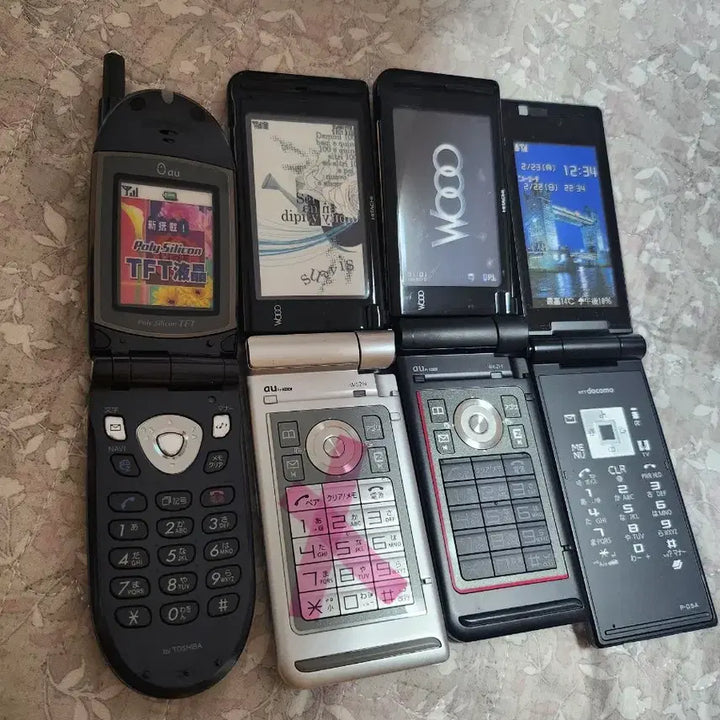 [BUNJANG] Vintage Japanese Flip Phone / 일본 빈티지 폴더폰 au docomo