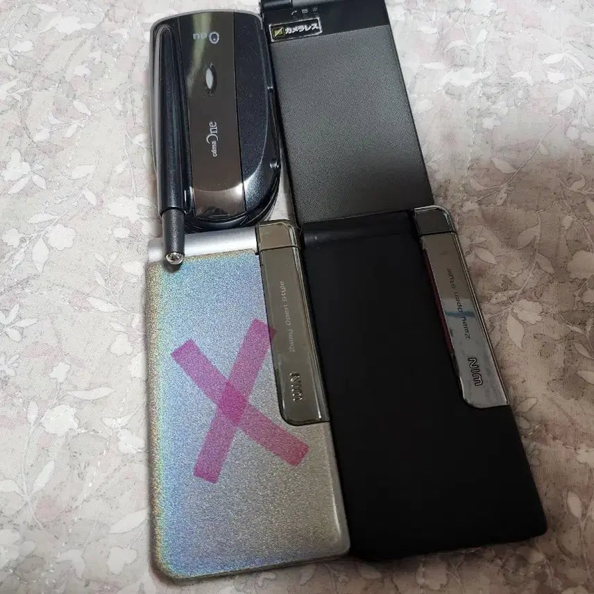 [BUNJANG] Vintage Japanese Flip Phone / 일본 빈티지 폴더폰 au docomo