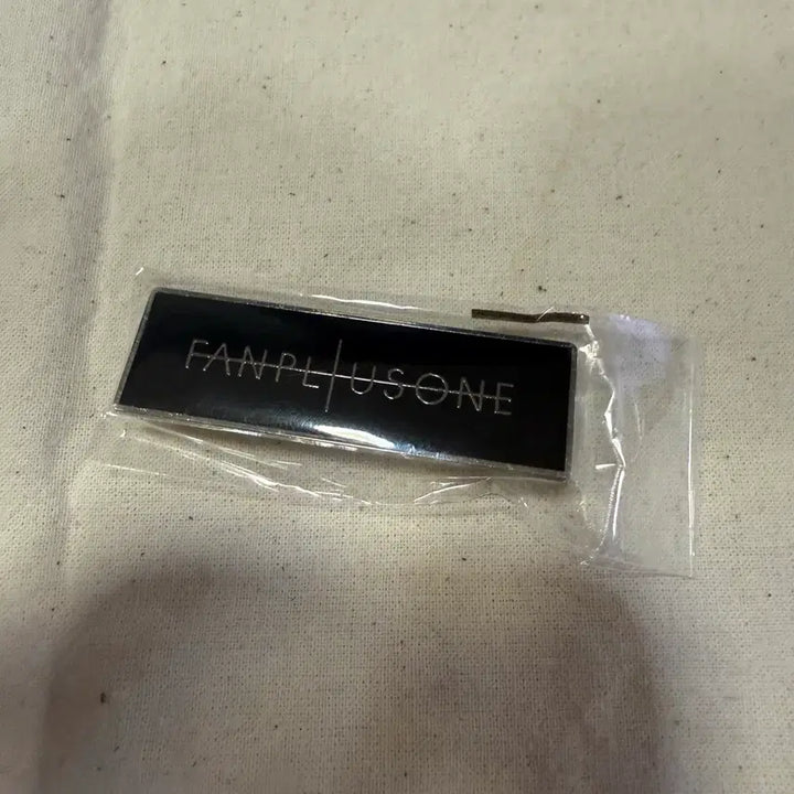 [SOLD OUT] 지드래곤 지디 팸키트 팬플러스원 뱃지