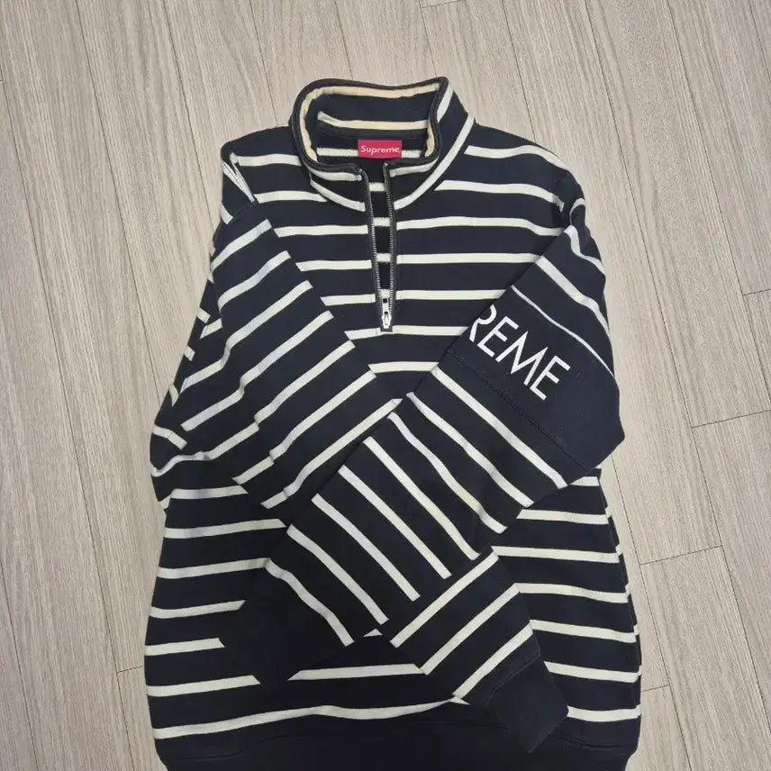 [BUNJANG] Supreme Striped Half-Zip Sweatshirt / 슈프림 스트라이프 하프집업 완장 반집업 맨투맨 L xl 100 105