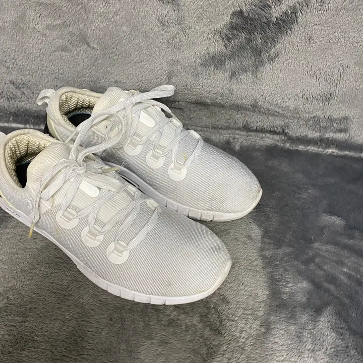 [BUNJANG] Under Armour Sneakers 255 / 언더아머 운동화 255