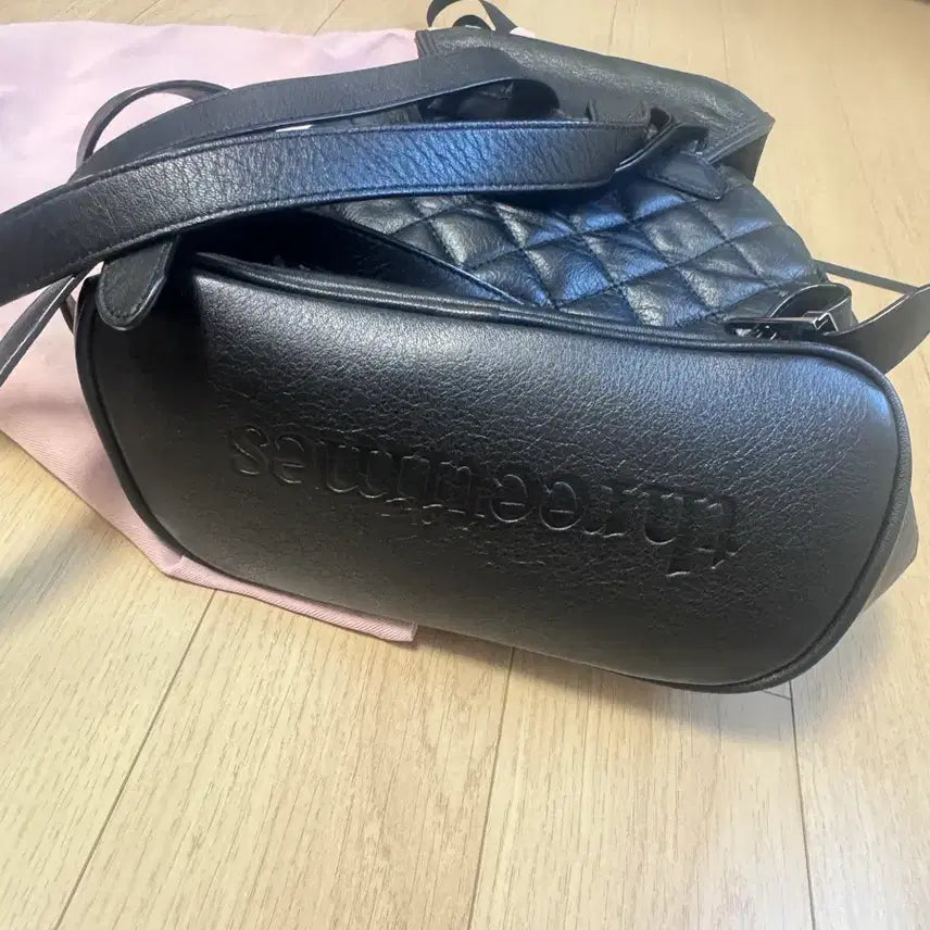 [BUNJANG] 3THYMES Aquitted Backpack Black / 쓰리타임즈 아퀄티드 백팩 블랙