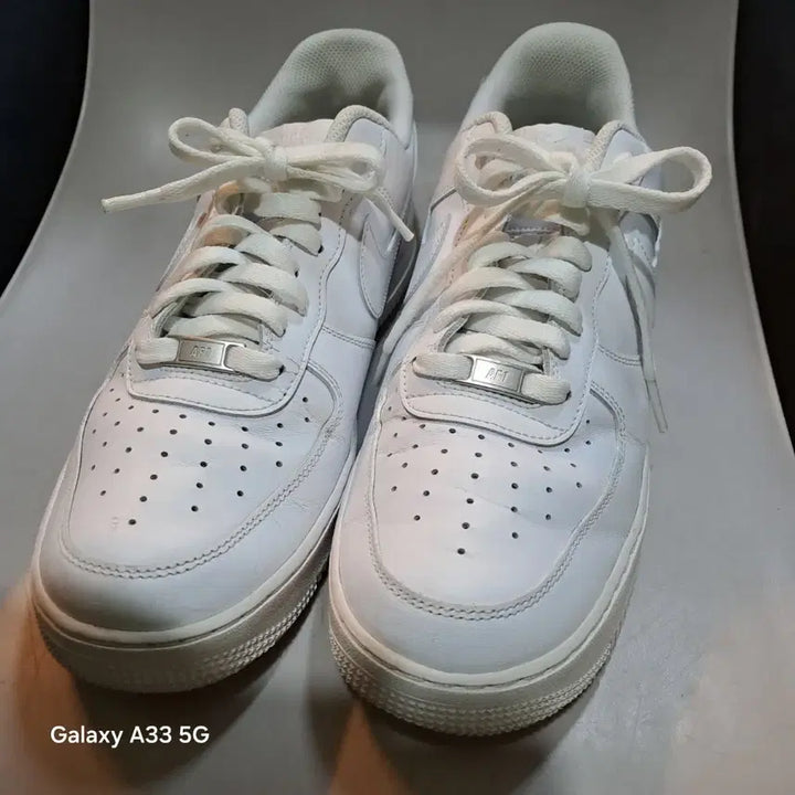 [SOLD OUT] 나이키 에어포스 1 07 로우 화이트 올백포스 270mm