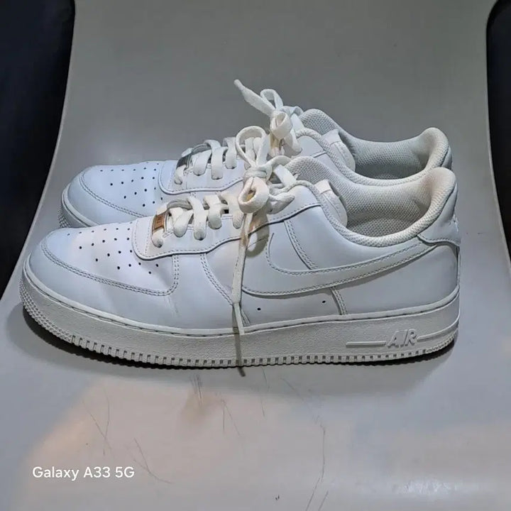 [SOLD OUT] 나이키 에어포스 1 07 로우 화이트 올백포스 270mm