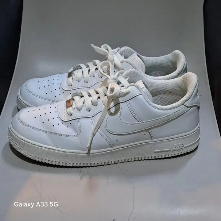 [SOLD OUT] 나이키 에어포스 1 07 로우 화이트 올백포스 270mm