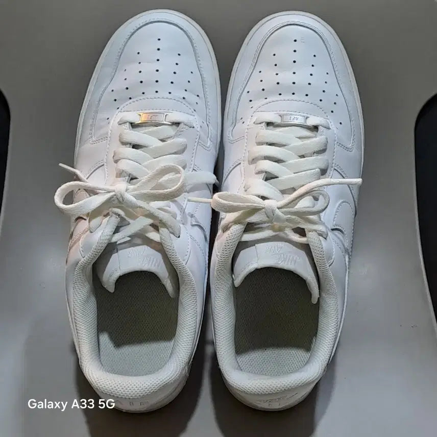 [SOLD OUT] 나이키 에어포스 1 07 로우 화이트 올백포스 270mm
