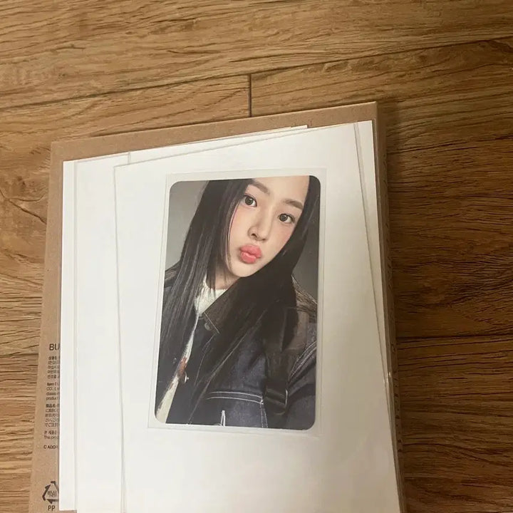 [BUNJANG] NewJeans Minji Bunnies Camp Photocard / 뉴진스 민지 버니즈캠프 포카