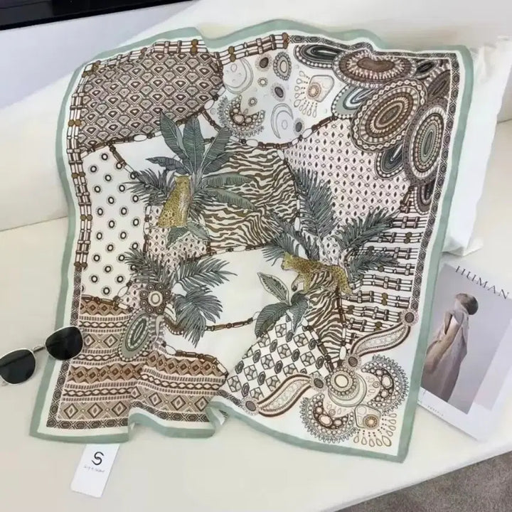[BUNJANG] Patterned Ivory Scarf / 패턴 스카프(새상품)