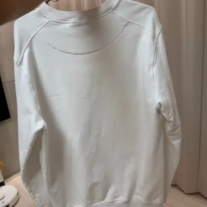 [SOLD OUT] [정품/신형] 24ss 스톤아일랜드 맨투맨