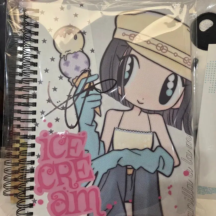 [BUNJANG] Yuna Ice Cream Signed Album / 유나 솔로 앨범 아이스크림 친필사인앨범