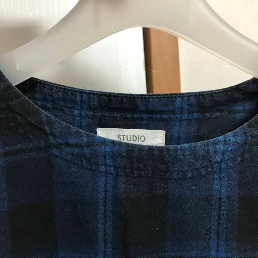 [BUNJANG] Tomboy Check Shirt Navy Blue / 톰보이 체크 셔츠