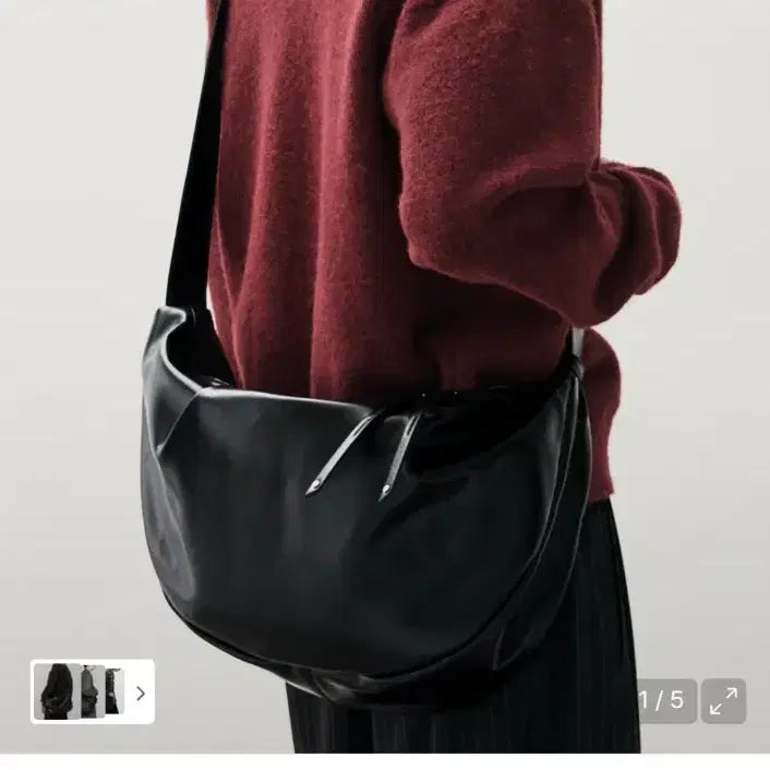 [BUNJANG] Drawfit Hobo Leather Crossbody Bag / 드로우핏 호보 레더 크로스백 블랙