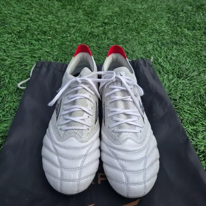 [BUNJANG] Mizuno Morelia Neo 4 Beta Japan Soccer Cleats / [255] 미즈노 모렐리아 네오4 베타 재팬 축구화
