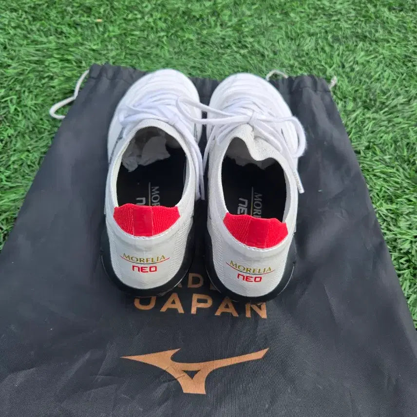 [BUNJANG] Mizuno Morelia Neo 4 Beta Japan Soccer Cleats / [255] 미즈노 모렐리아 네오4 베타 재팬 축구화