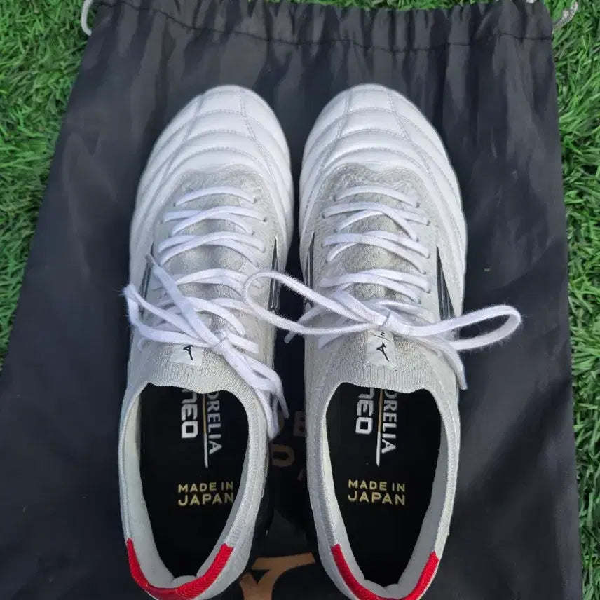 [BUNJANG] Mizuno Morelia Neo 4 Beta Japan Soccer Cleats / [255] 미즈노 모렐리아 네오4 베타 재팬 축구화