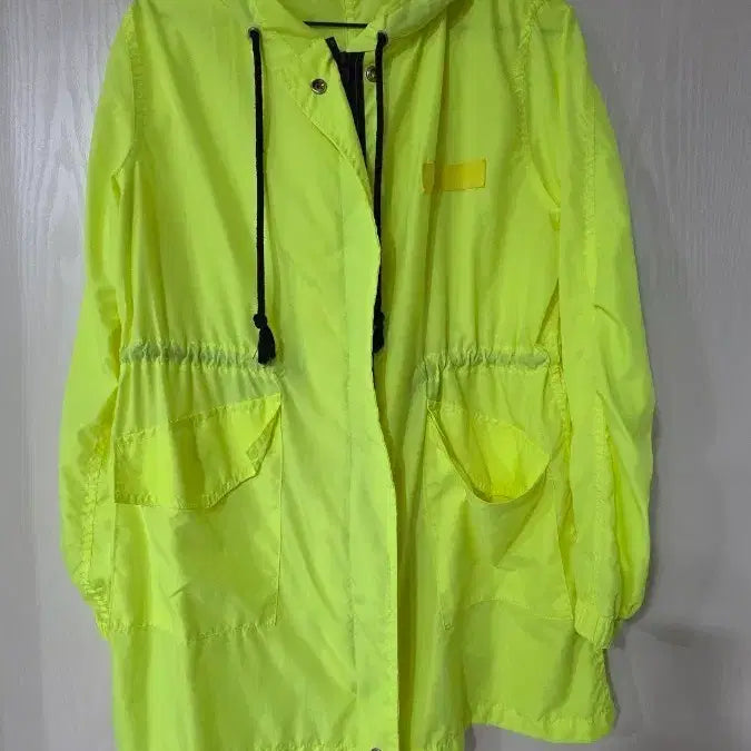 [BUNJANG] OLVAS Neon Fluorescent Hooded Anorak Jumper / OLVAS 네온 형광 후드 야상 점퍼