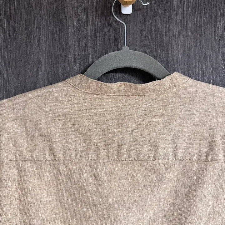[BUNJANG] H&amp;M Henley Neck Long Sleeve Shirt Beige / 새) H&amp;M 헨리넥 긴팔 셔츠 베이지