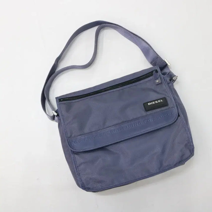 [BUNJANG] DIESEL Vintage Pocket Logo Nylon Messenger Bag / DIESEL 디젤 빈티지 포켓 로고 나일론 크로스 메신저 백
