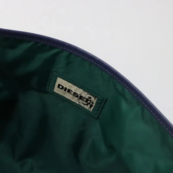 [BUNJANG] DIESEL Vintage Pocket Logo Nylon Messenger Bag / DIESEL 디젤 빈티지 포켓 로고 나일론 크로스 메신저 백