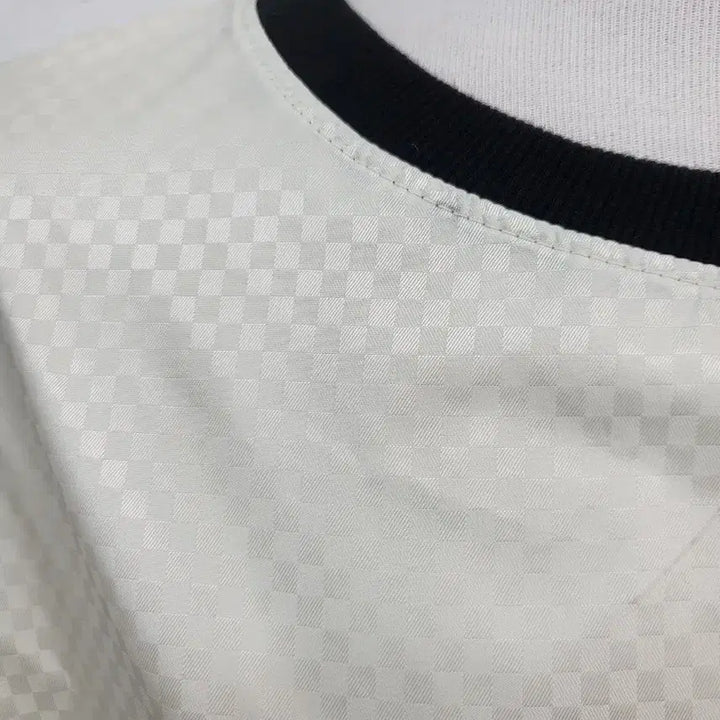 [SOLD OUT] 아이보리 체크 패턴 바람막이 풀오버F