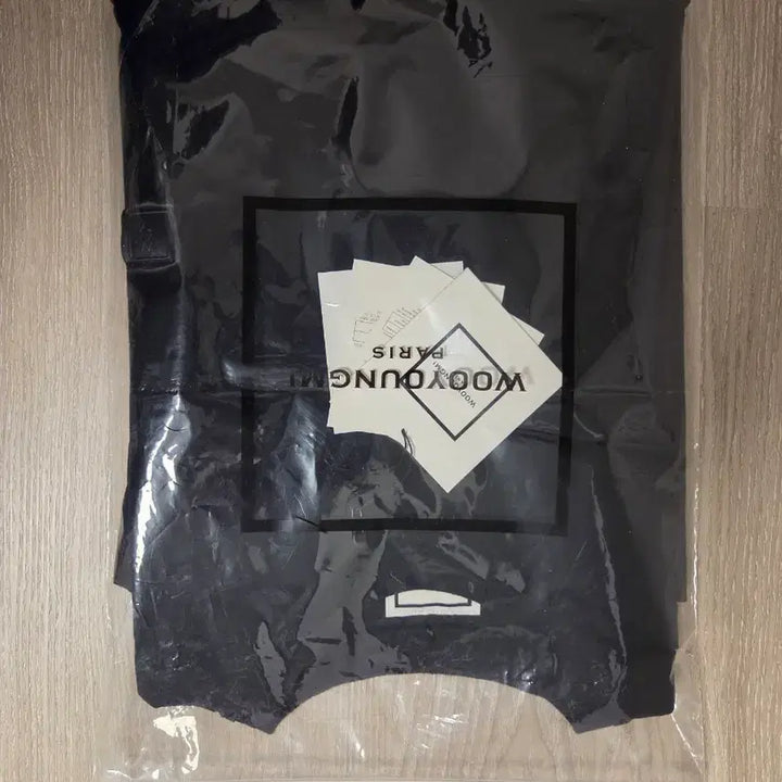 [BUNJANG] Wooyoungmi Black Blur Graphic Short Sleeve T-shirt / 우영미 24FW 블랙 블러 그래픽 반팔 티셔츠 48