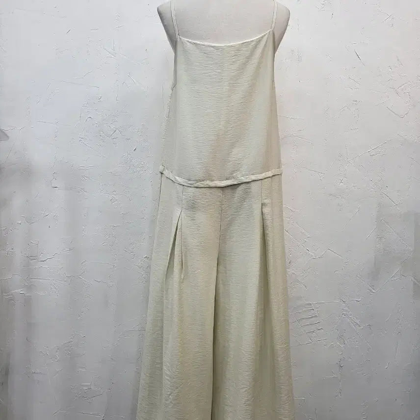[SOLD OUT] 나시점프슈트 F