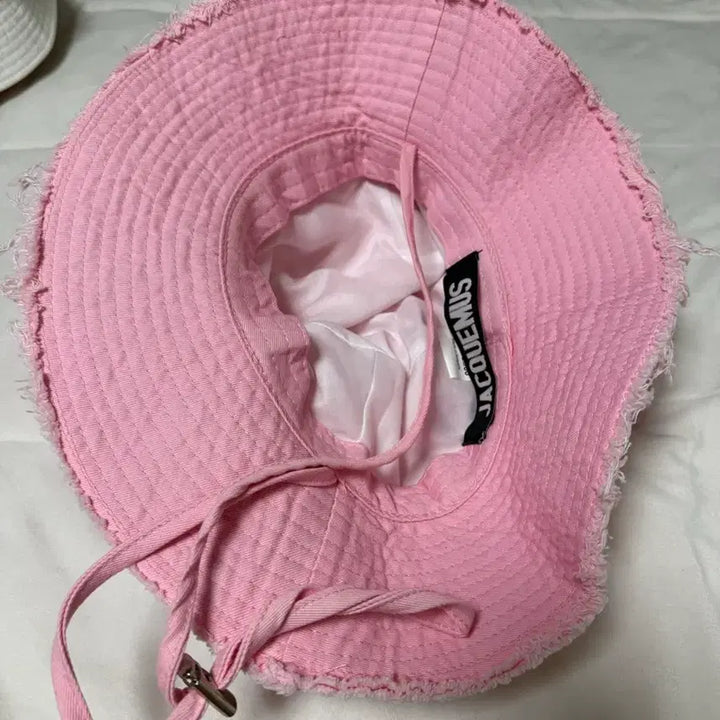 [SOLD OUT] 자크뮈스 핑크 버킷햇