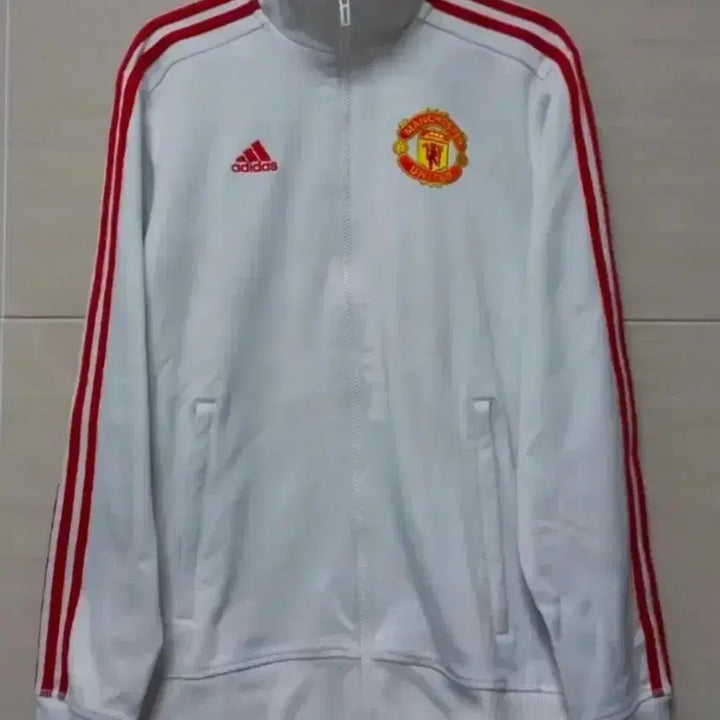 [BUNJANG] Adidas Manchester United White and Red Track Top Jersey (Size 95/M) / 아디다스 희귀 대장급 맨유 흰빨 화이트 트랙탑 저지 져지집업 95/M