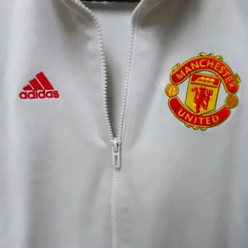 [BUNJANG] Adidas Manchester United White and Red Track Top Jersey (Size 95/M) / 아디다스 희귀 대장급 맨유 흰빨 화이트 트랙탑 저지 져지집업 95/M