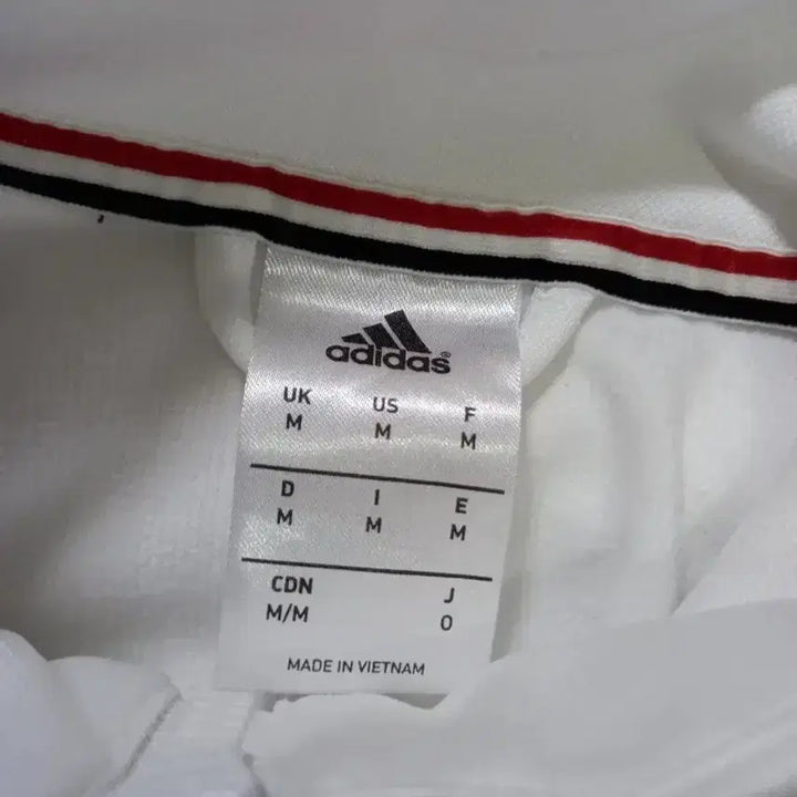 [BUNJANG] Adidas Manchester United White and Red Track Top Jersey (Size 95/M) / 아디다스 희귀 대장급 맨유 흰빨 화이트 트랙탑 저지 져지집업 95/M