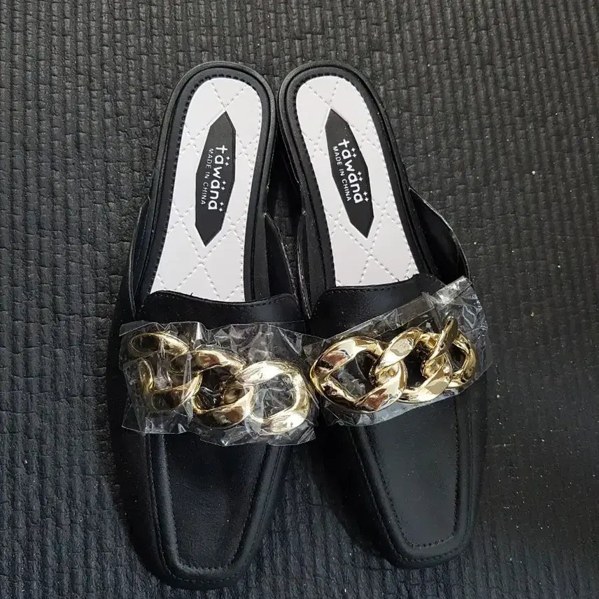 [BUNJANG] Tawana Gold Chain Black Mule Slippers / (미착용)Tawana 금장 체인 장식 블랙 뮬 슬리퍼
