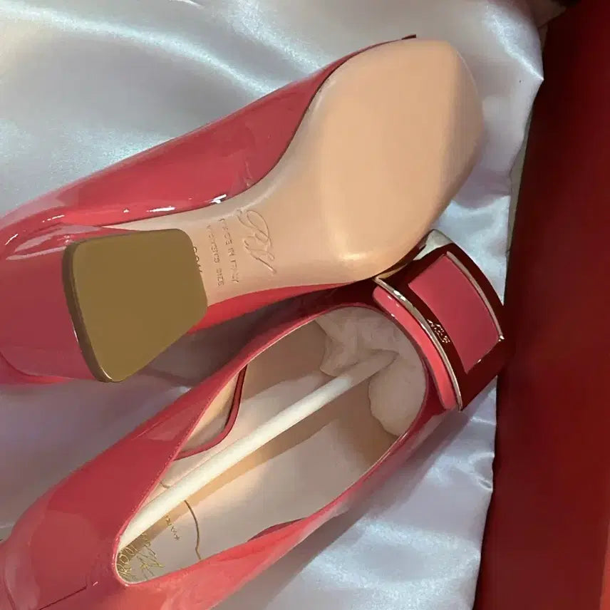 [BUNJANG] Roger Vivier Tre Vivier Patent Pumps / [새상품, 정가150만원대] 로저비비에 페이던트 펌프스