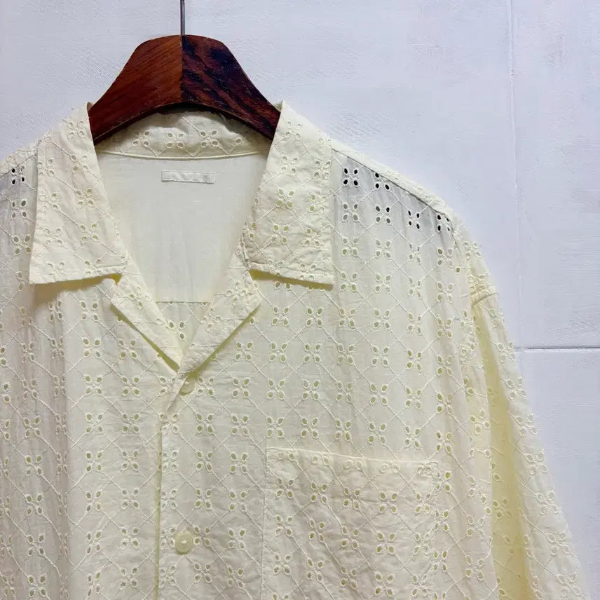 [SOLD OUT] 버터 펀칭 자수 오픈 카라 셔츠 XL JPN