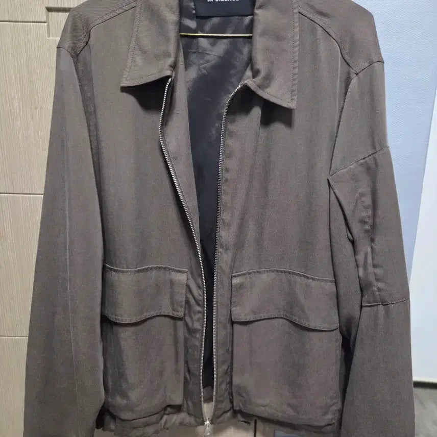[BUNJANG] Insilence Drape Flight Blouson Jacket / [S]인사일러스 드레이프 플라이트 블루종/카키브라운