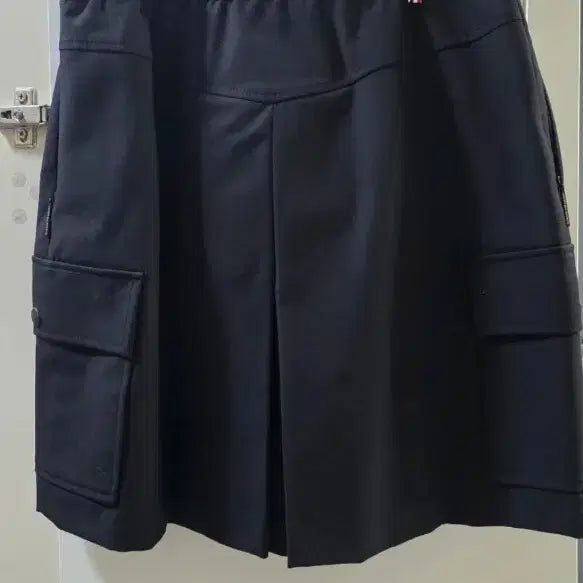 [SOLD OUT] 럭키슈에뜨 스포츠 블랙 카고 미니스커트