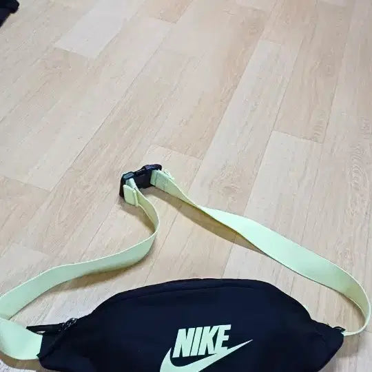 [BUNJANG] Nike Waist Bag / 나이키 힙색/웨이스트백