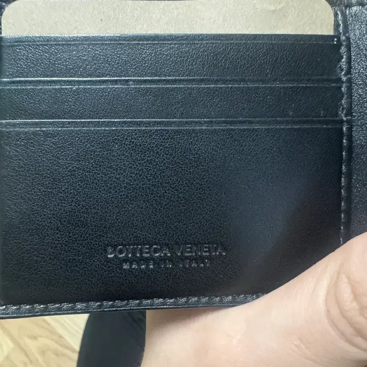 [BUNJANG] Bottega Veneta Bi-fold Wallet Black / 보테가베네타 바이폴드 반지갑 블랙