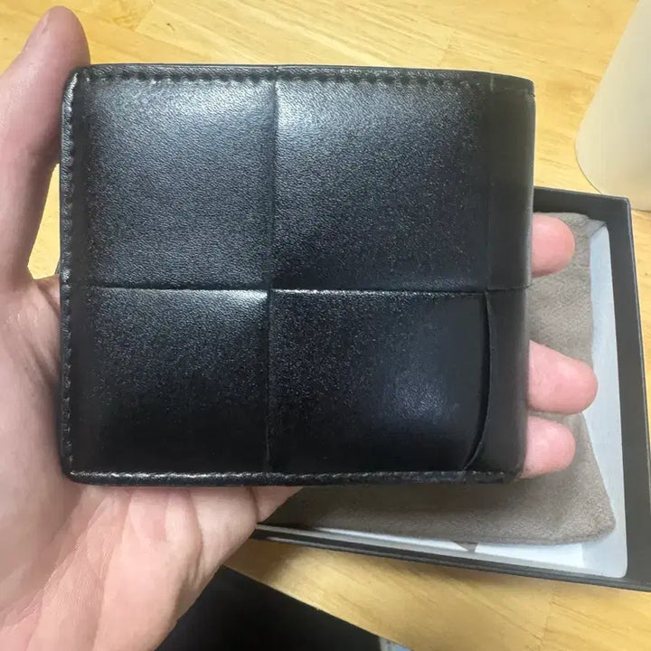 [BUNJANG] Bottega Veneta Bi-fold Wallet Black / 보테가베네타 바이폴드 반지갑 블랙