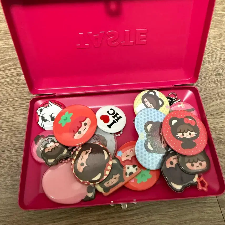 [BUNJANG] NCT Haechan Long Hyogi Keyring, Pin Button, Sticker Bundle Set / 엔시티 해찬 인형 롱효기 키링 핀버튼 스티커 비공굿 일괄 양도
