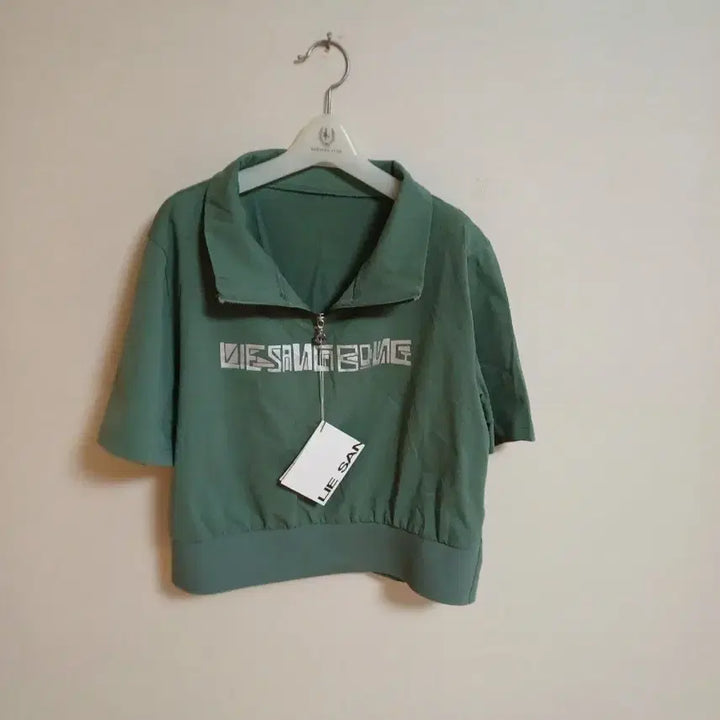 [BUNJANG] Lie Sang Bong Crop Half Zip Short Sleeve T-shirt / 미착용 이상봉 크롭 반집업 반팔티 판매합니다