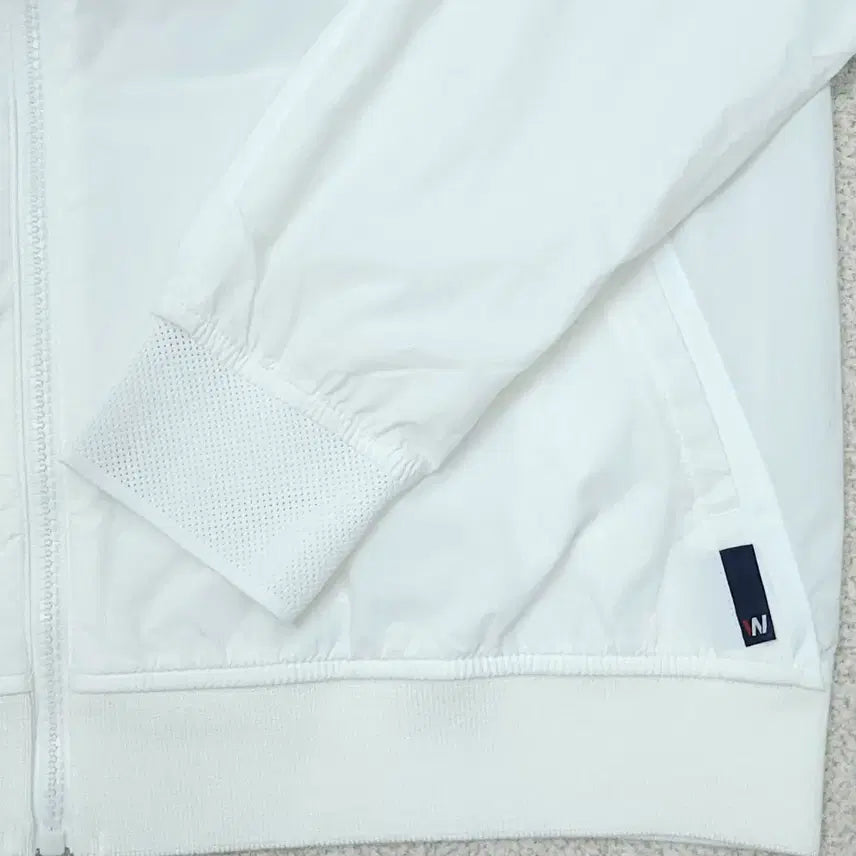 [BUNJANG] SM Swib Zip-up Windbreaker Unisex / (SM)스위브 바람막이 집업 윈드브레이커 남녀공용 W3056