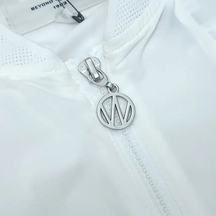 [BUNJANG] SM Swib Zip-up Windbreaker Unisex / (SM)스위브 바람막이 집업 윈드브레이커 남녀공용 W3056