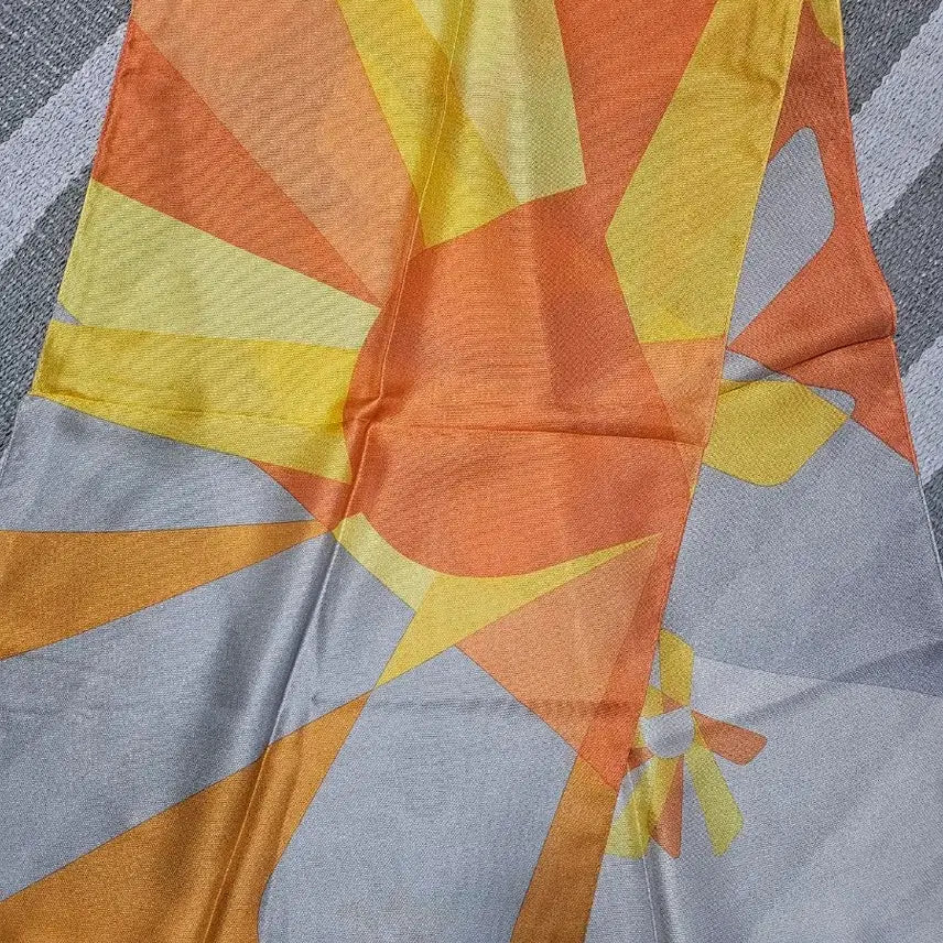 [BUNJANG] Lancetti Silk Scarf (Orange/Gray) / 란체티 실크 스카프 오렌지/회색