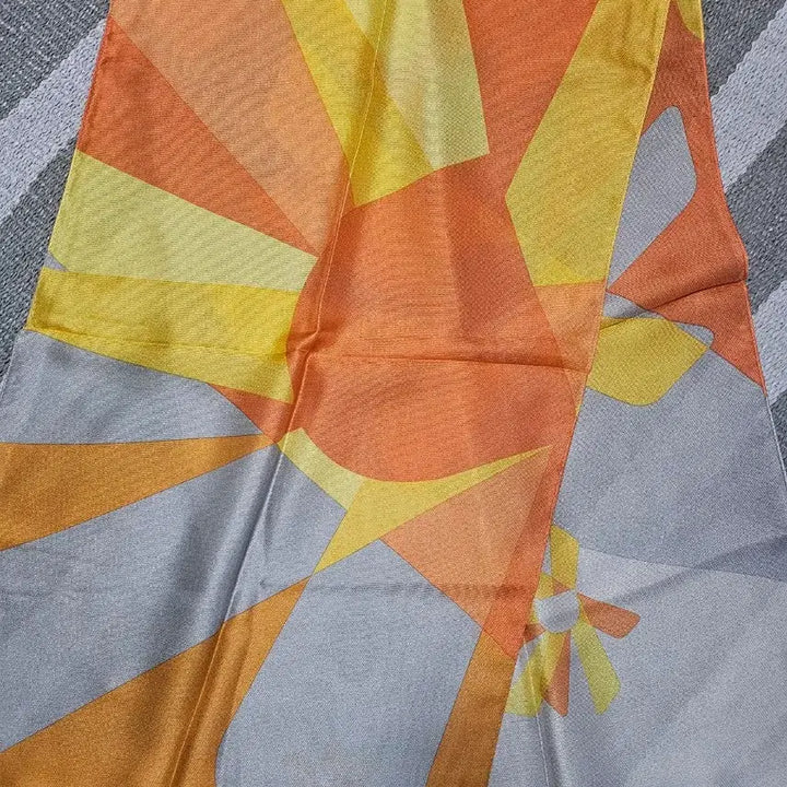 [BUNJANG] Lancetti Silk Scarf (Orange/Gray) / 란체티 실크 스카프 오렌지/회색