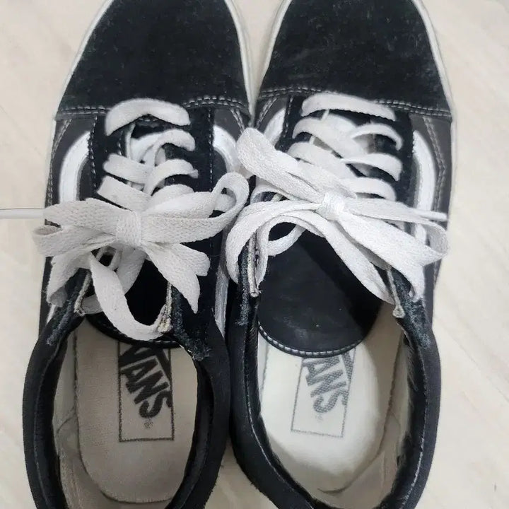 [BUNJANG] Vans Old Skool Shoes (Size 240) / 반스 올드스쿨 235