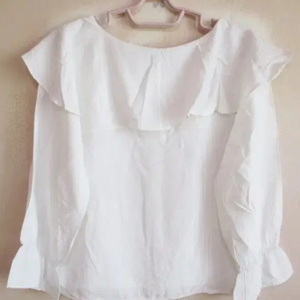 [SOLD OUT] GRL 화이트 러플 블라우스